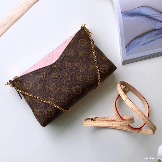 WIS Louis Vuitton CHANELUTCH PALLAS 0807